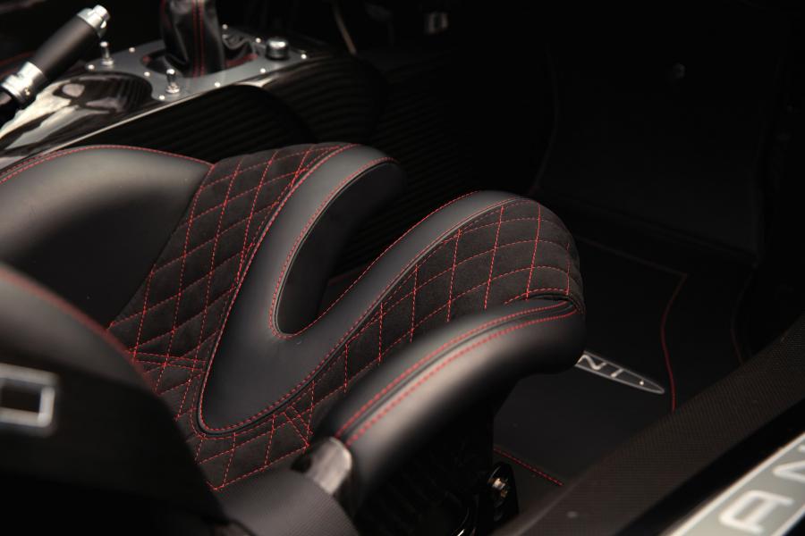 Детали интерьера Pagani Zonda Aether (76131) 2017 года  (фото 25 из 50)